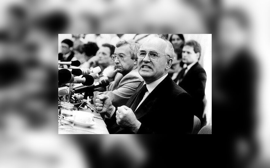 25 лет назад Горбачев ввел экономическую блокаду Литвы со стороны СССР