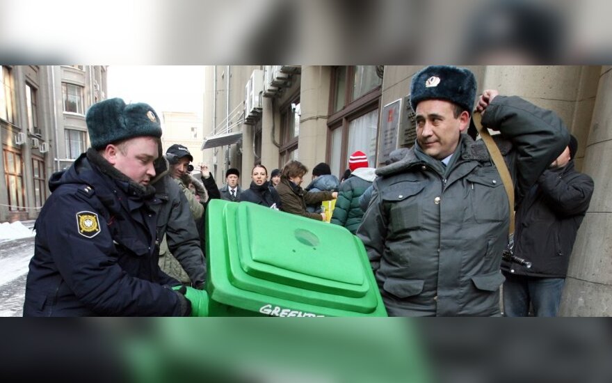 В российскую полицию не пустят "толстых и пузатых"