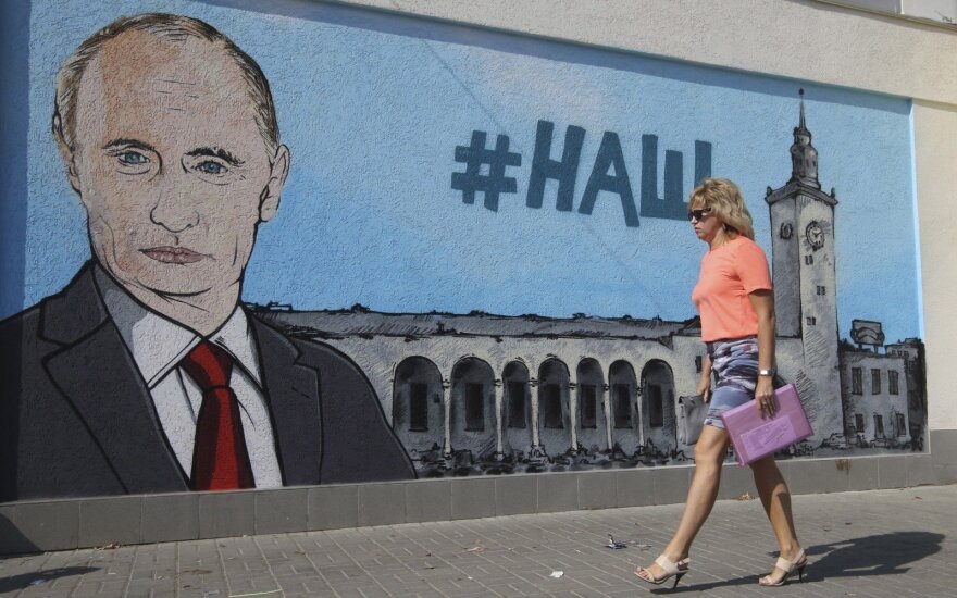 Vladimir Putin's mural in Crimea