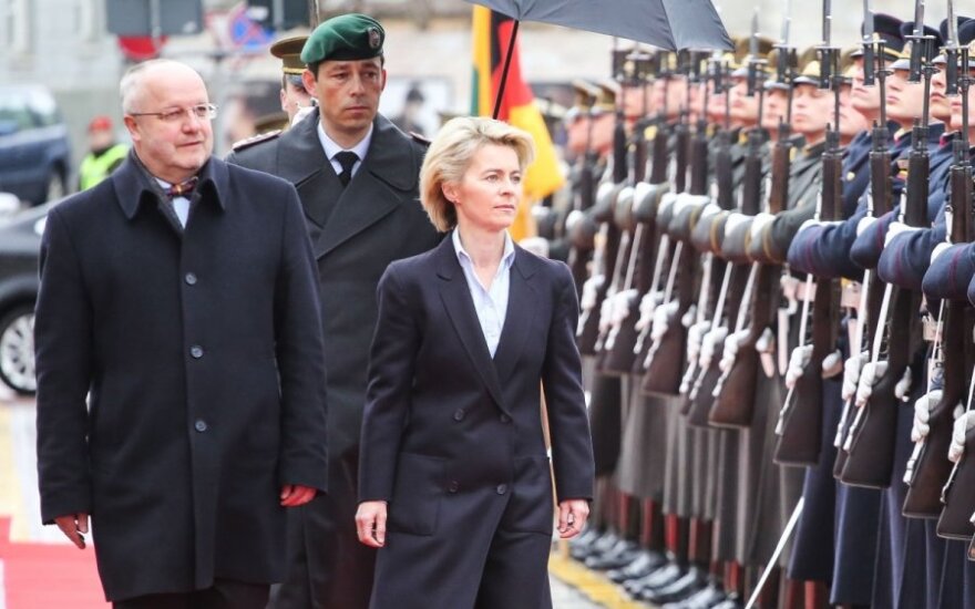 В Литве с визитом находится министр обороны Германии