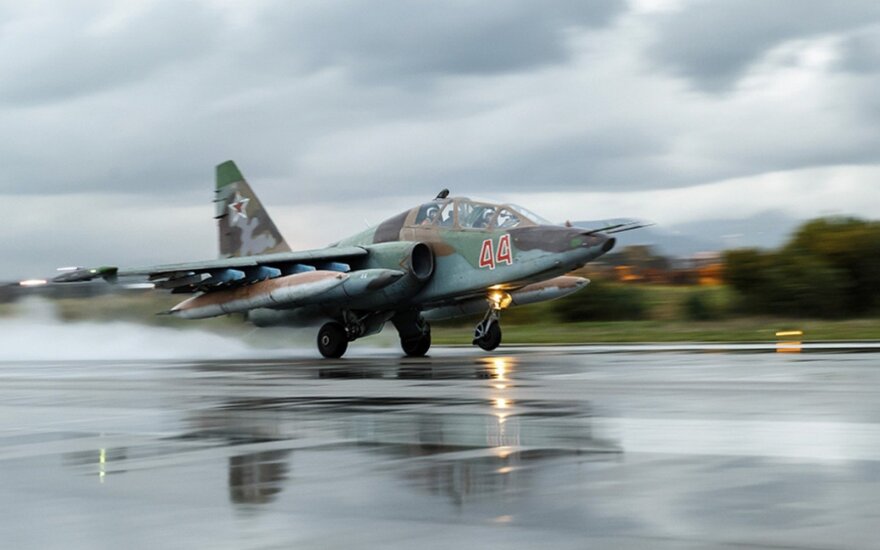 В Кремле прокомментировали атаку дронов на российские базы в Сирии