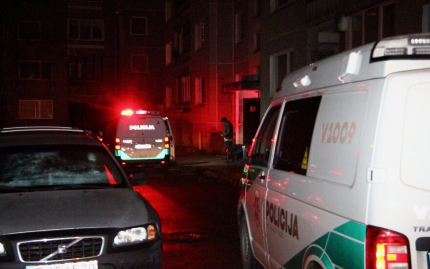 Несчастье в Вильнюсе: около дома обнаружено тело женщины