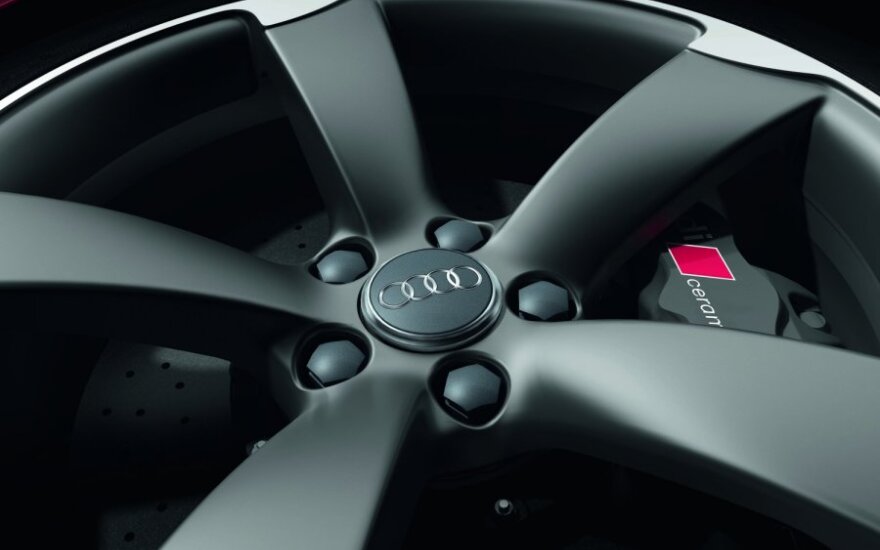 Шпионы застукали на Нюрбургринге "горячий" Audi RS1