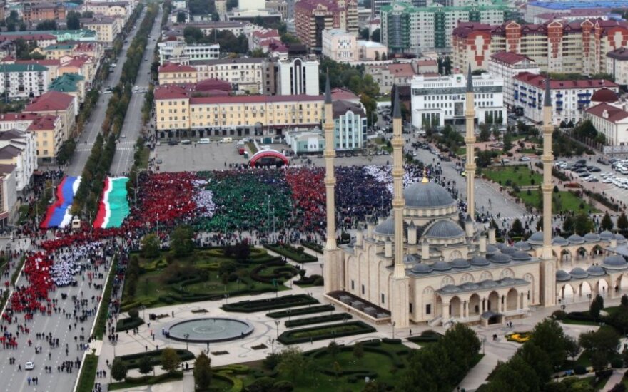 Правозащитники: полиция Чечни склоняла главу "Мемориала" к самооговору