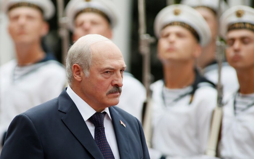 Лукашенко: граница с РФ приобрела негласный статус "самой странной в Европе"