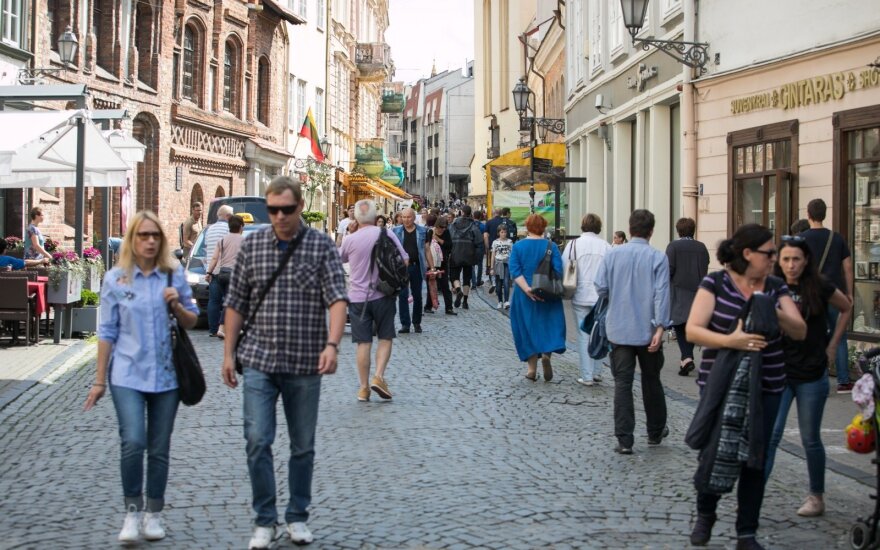 Минэкономики предлагает туристам компенсировать каждую третью ночевку в Литве