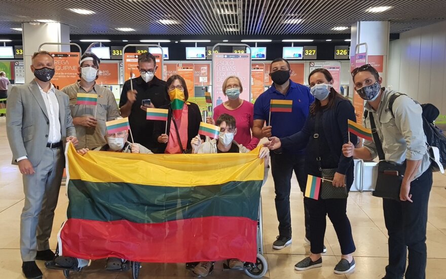 Из Венесуэлы прибыли первые литовцы