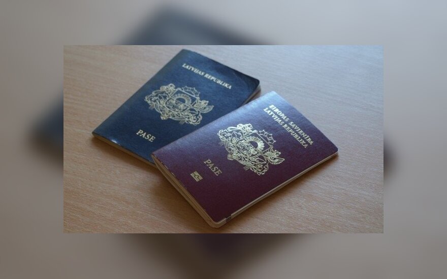 Латвия: в паспорта латвийцев вернут графу "национальность"