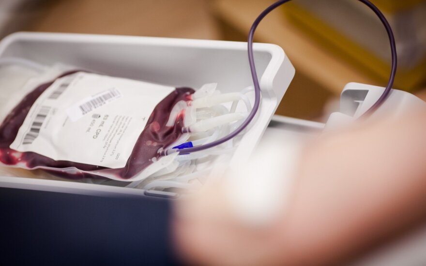 Сложилась критическая ситуация: в литовских больницах не хватает крови трех групп