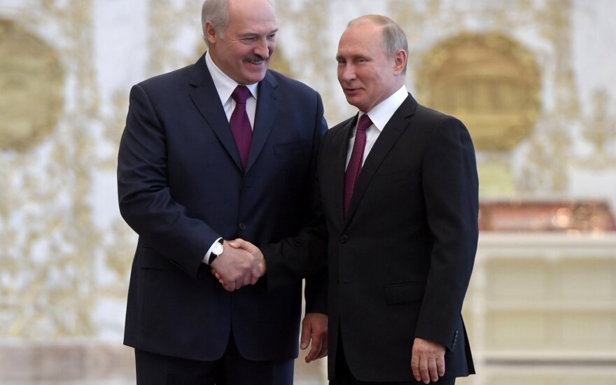 Переговоры подождут. Лукашенко и Путин сделали перерыв и отправились кататься на лыжах