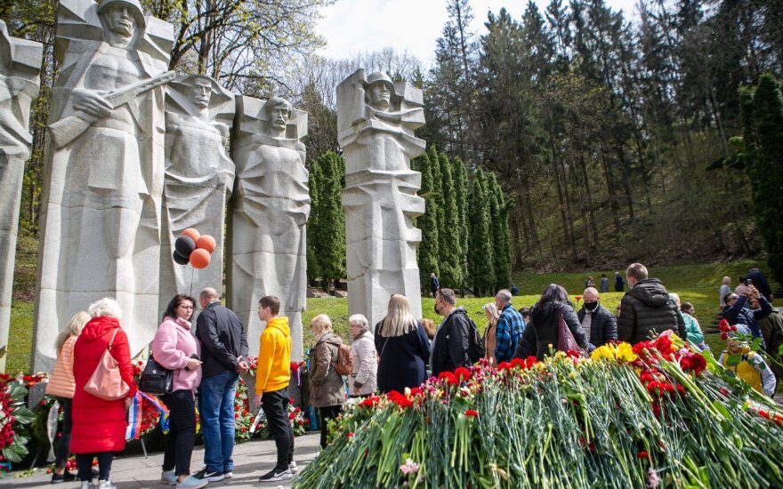 Мэр Вильнюса: пришедшие 9 мая на кладбище получат информацию о войне в Украине