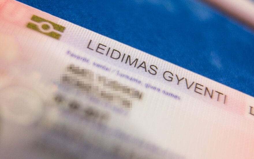 СМИ: иностранцы пользуются лазейками в законе, чтобы получить вид на жительство в Литве