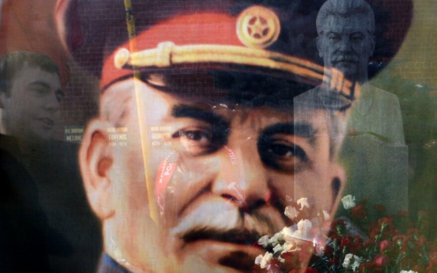 "Мемориал" призывает запретить прославление Сталина