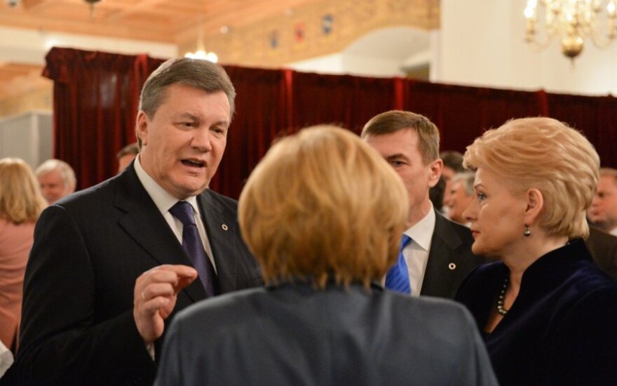 Viktoras Janukovyčius, Dalia Grybauskaitė