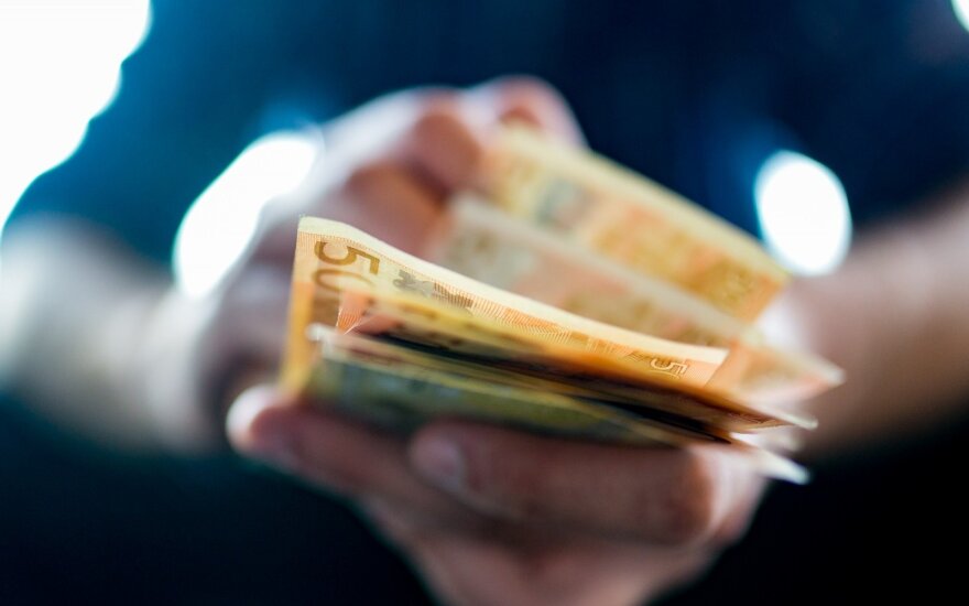 Невиданная щедрость: 97% литовских работодателей планируют повысить зарплаты