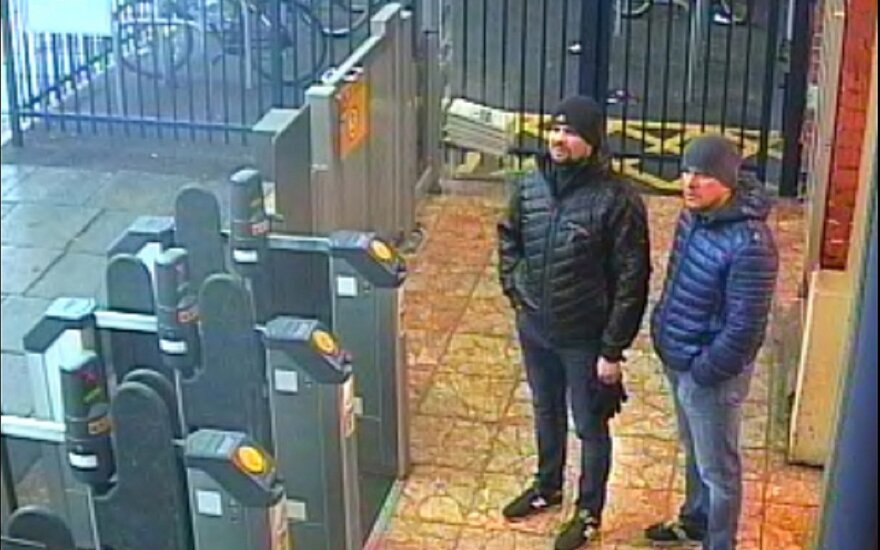 Skripalių apnuodijimu kaltinami du rusai