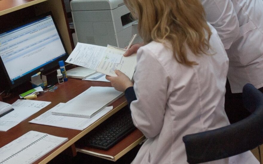 В Паневежисе в больницу доставили отравившегося лекарствами ребенка