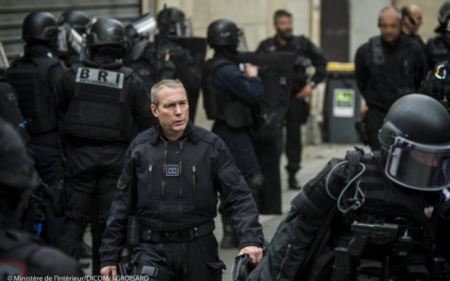 Париж предоставит полиции чрезвычайные полномочия