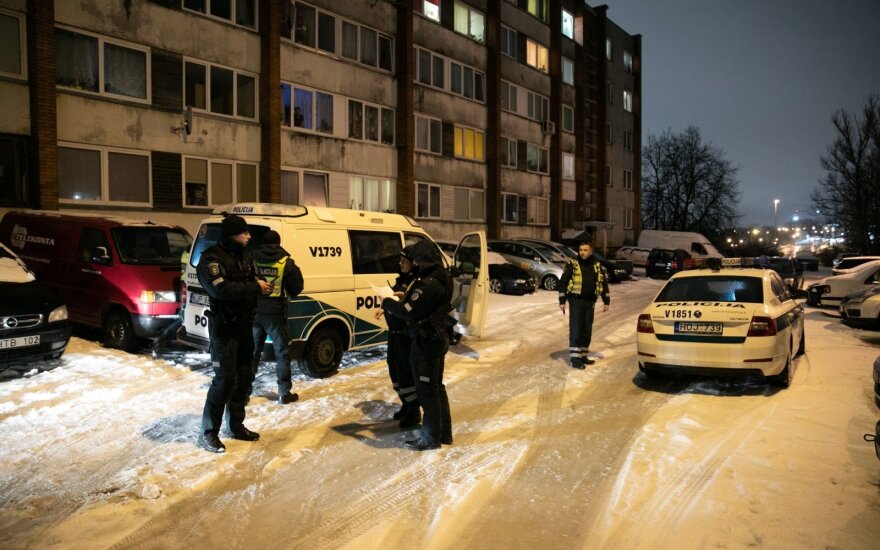 Зацепившему женщину и обругавшему ее водителю в Вильнюсе не поздоровилось