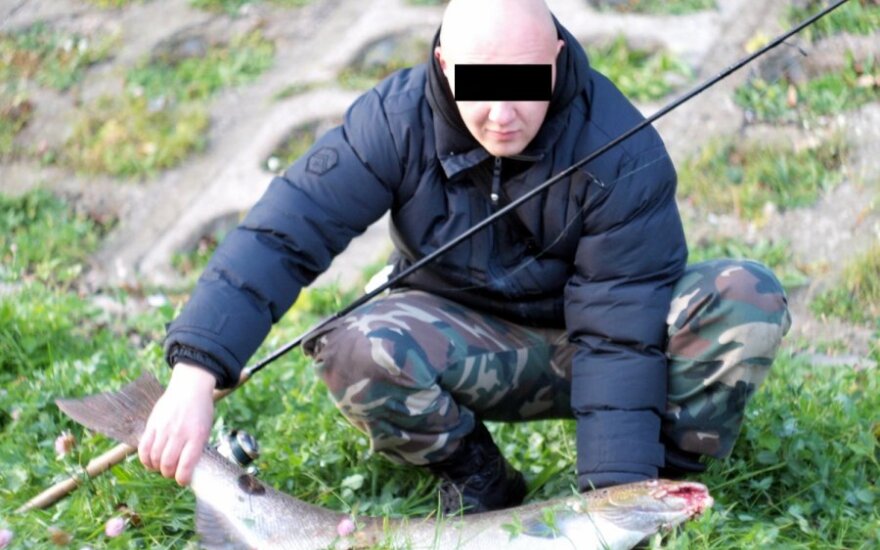 Lašišų žvejyba Neryje pire Žaliojo tilto