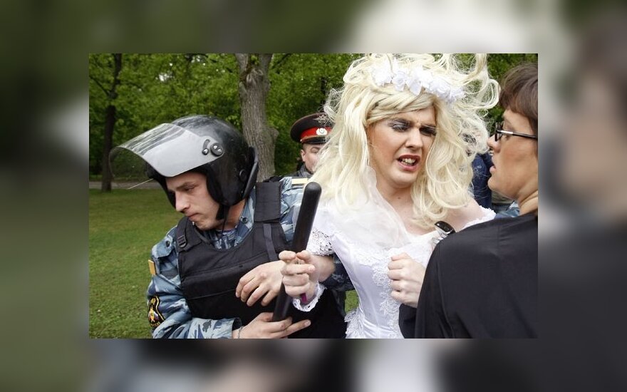Москва: секс-меньшинства и православные готовятся к гей-параду