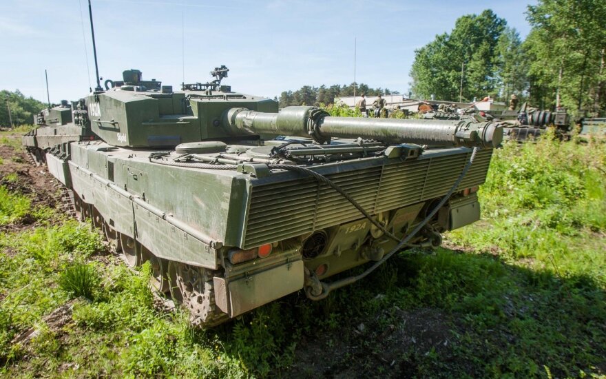 Польша перебрасывает танки Leopard ближе к границе с Беларусью