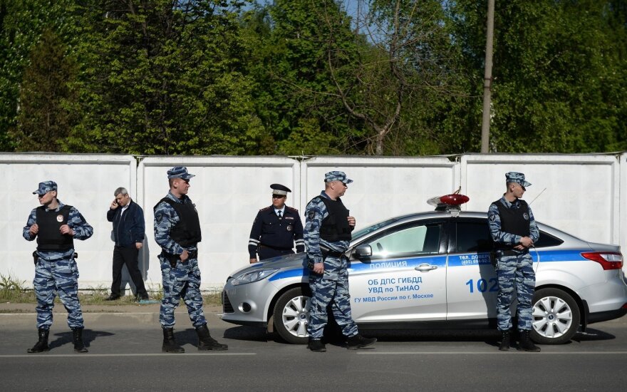 Masinės muštynės ir šaudynės Maskvos kapinėse