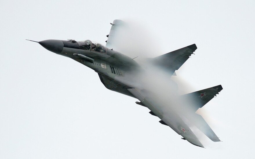 Литва внимательно рассмотрит предложения России о полетах военной авиации