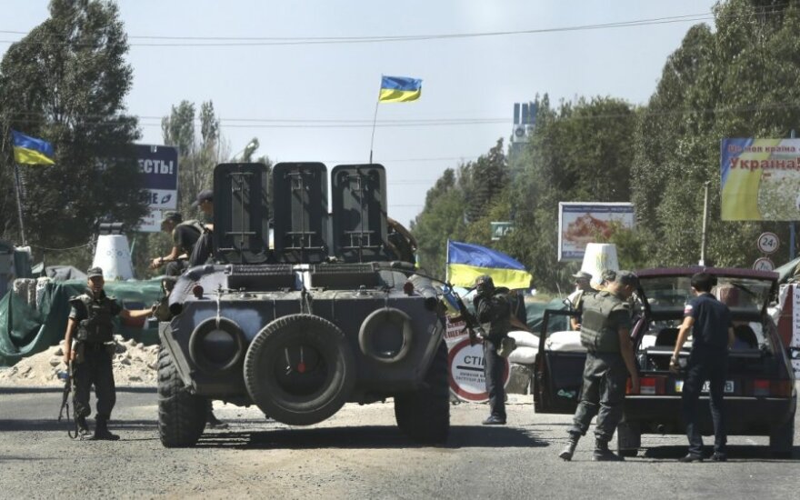 Политологи не надеются на скорую военную помощь Запада Украине
