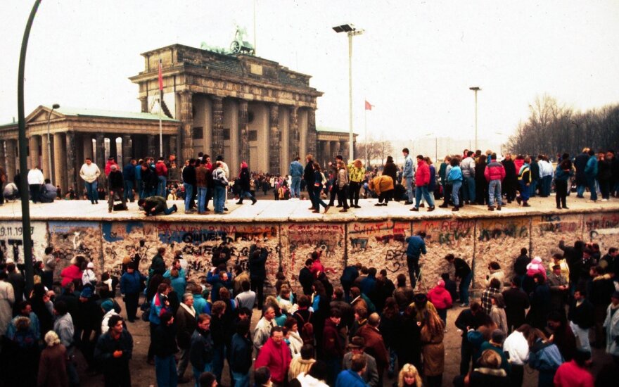 Со дня падения Берлинской стены прошло 30 лет