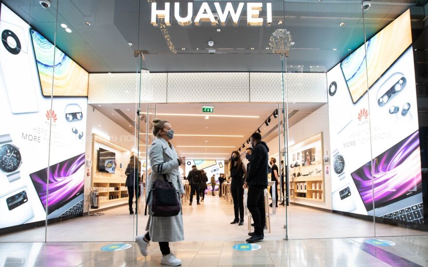Huawei parduotuvės atidarymas