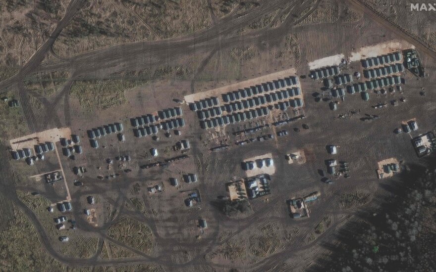 CIT: Россия свозит военную технику к границе с Украиной
