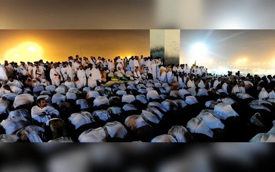 Во время хаджа в Саудовской Аравии умерли 130 паломников
