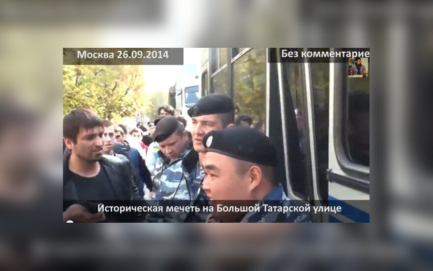 В Москве сотни мусульман отбили у ОМОНа задержанного