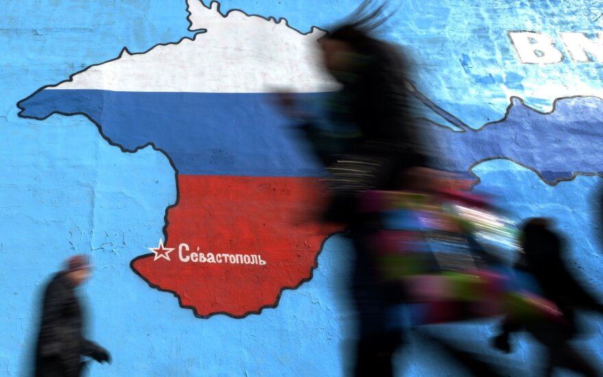 Александр Морозов. Эффективны ли санкции, и сколько Россия "заплатила" за Крым?