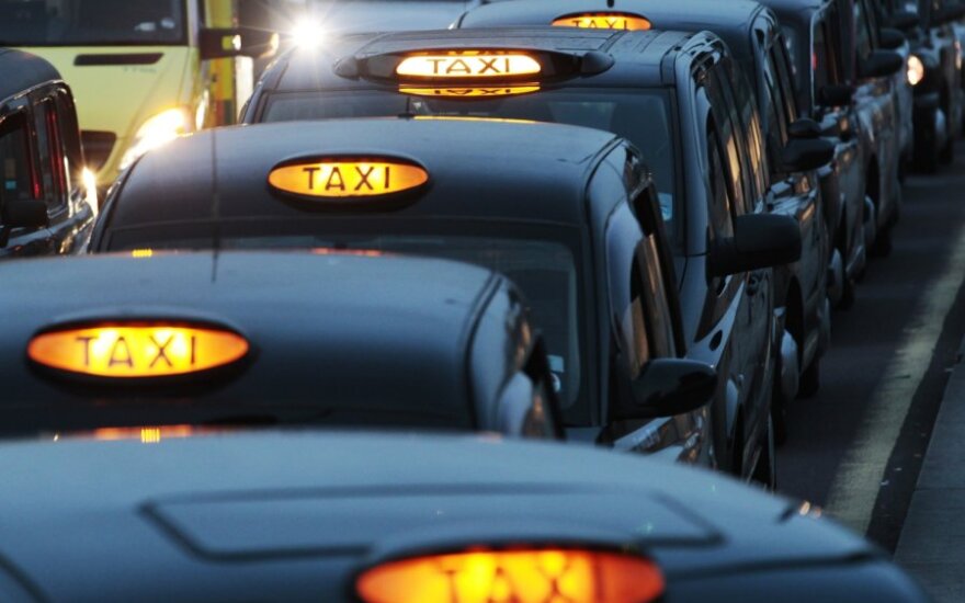 Кругосветка на такси: 69 000 километров и 50 стран