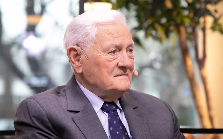 Valdas Adamkus
