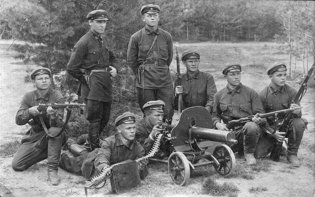 Rusai su maksimo kulkosvaidžiu. 1930-ieji