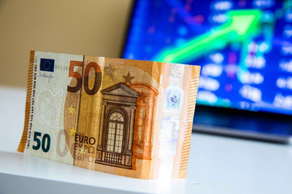 Ne tik lietuviai laisviau atvėrė pinigines: artėja svaiginantis investicijų bumas
