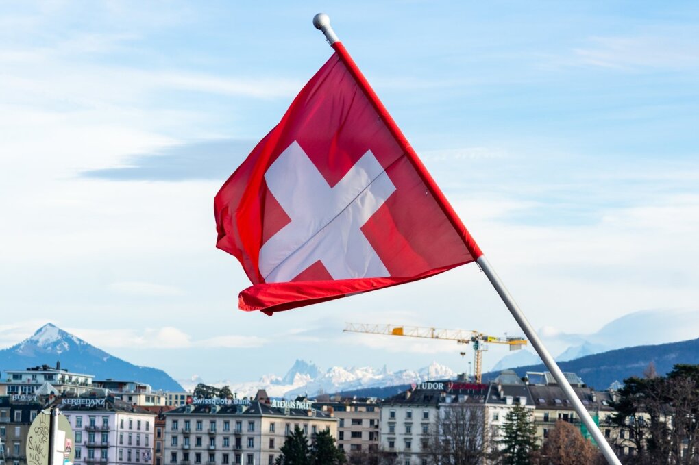 Tikroji ir „pasakų“ Šveicarija: ar įmanoma ten dirbti ir gyventi nelegaliai? O ar benamių yra?