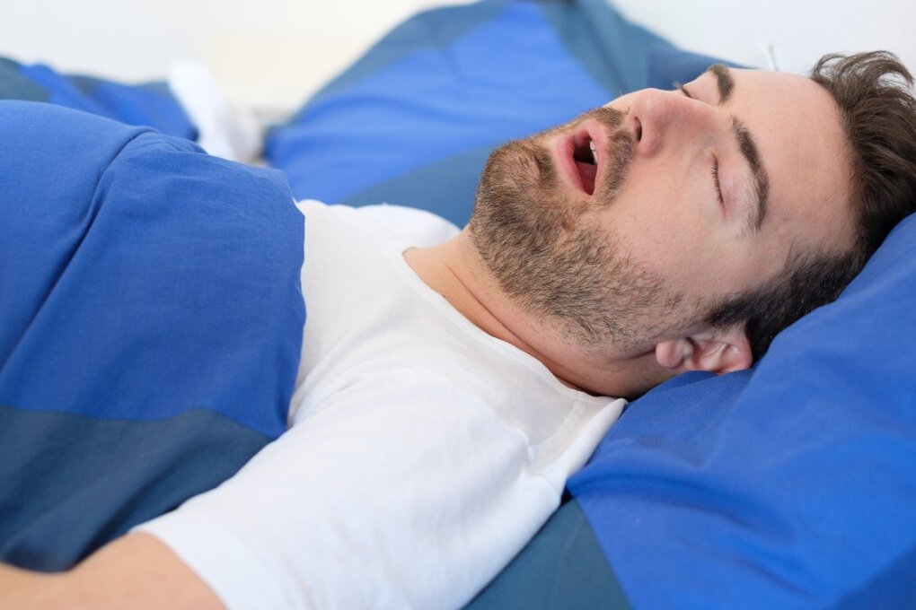 Nuolatinis nuovargis ir mieguistumas gali slėpti pavojingą būklę, kuri didina širdies ir kraujagyslių ligų riziką