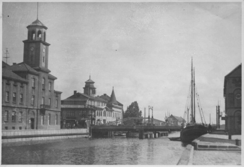Klaipėda. Dangės dešinioji krantinė ir Biržos tiltas, XX.  3 dešimtmetis