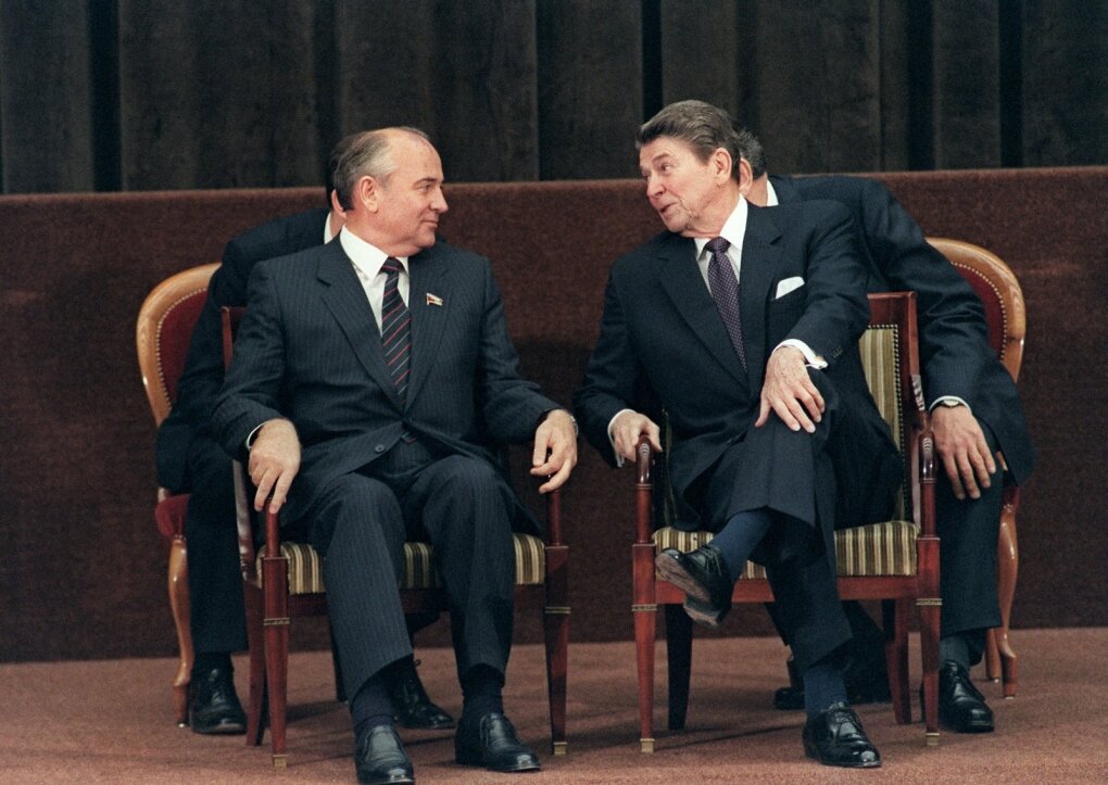 Michailas Gorbačiovas, Ronaldas Reaganas 