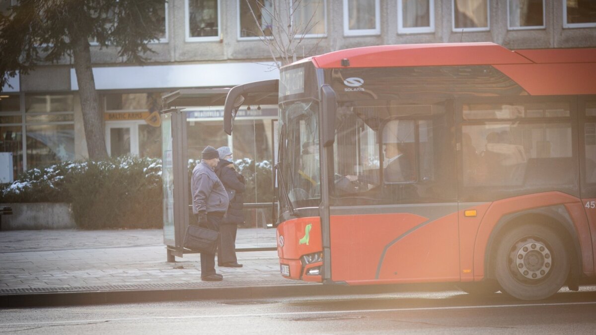 Keleivių vežėjus baugina ministerijos užmojai: dyzelinių autobusų turėtų nebelikti