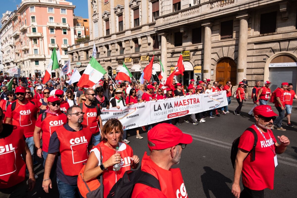 I sindacati italiani si uniscono contro il governo: si prepara lo sciopero generale