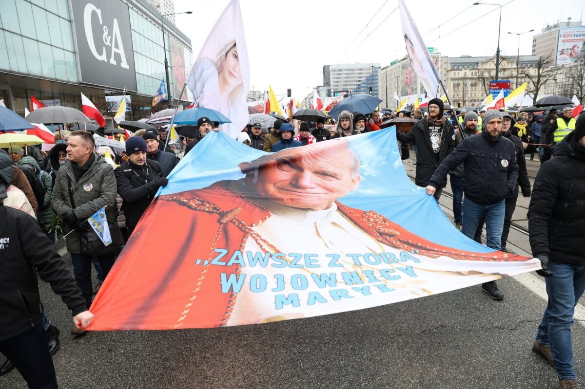 W Polsce odbyła się demonstracja poparcia dla Papieża z okazji rocznicy śmierci Jana Pawła II