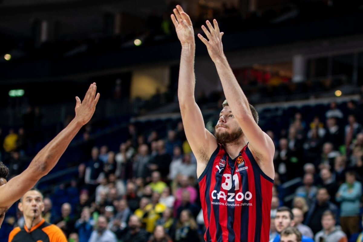 Giedraitis scored three points, and