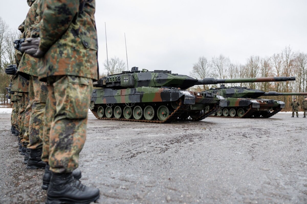 Leopard-tanker lovet av Tyskland og Portugal vil nå Ukraina denne måneden