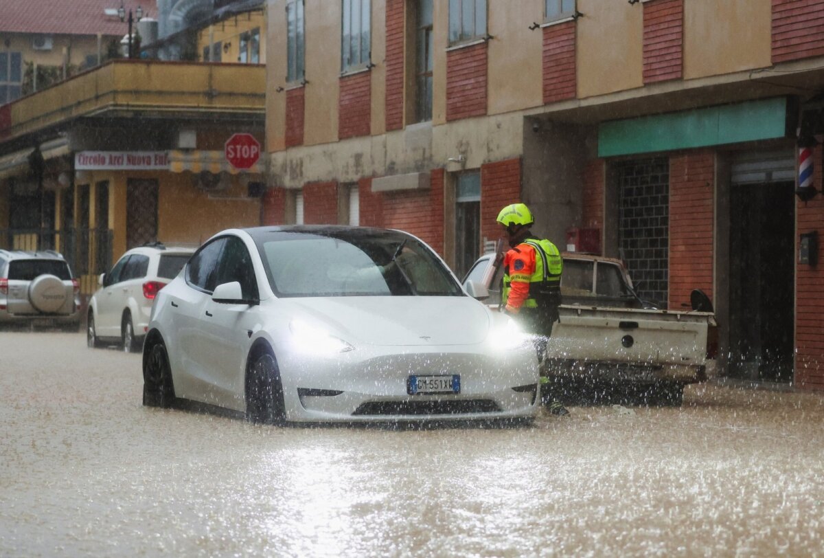 Sei persone uccise e due ancora disperse dopo forti temporali in Italia