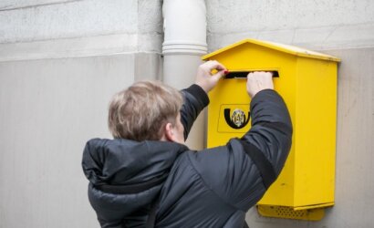 Lietuvos paštas netaikys tarpininkavimo mokesčio ukrainiečiams deklaruojant siuntas, gautas iš artimųjų Ukrainoje